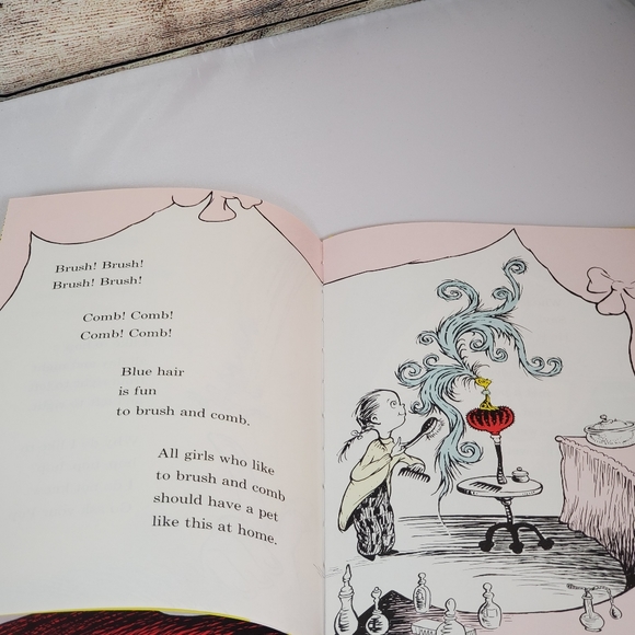 Dr.Seuss Book One Fish Two Fish - Picture 5 of 6